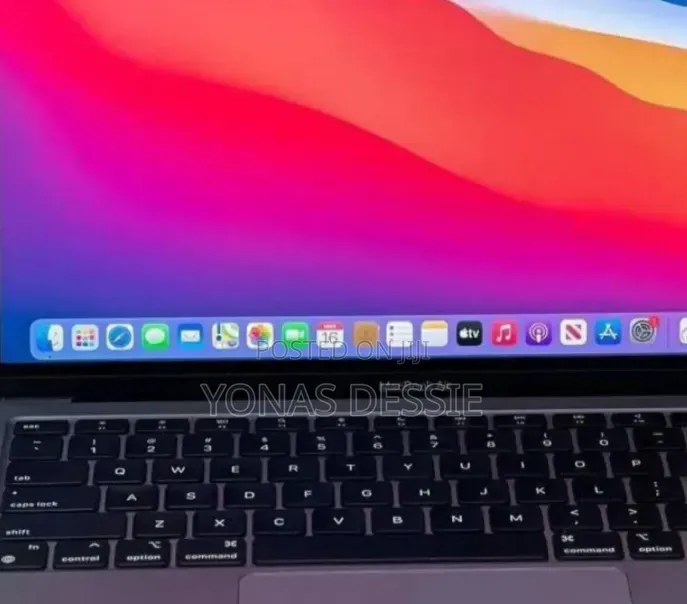 New Laptop Apple MacBook Pro 2020 16GB Intel Core i5 SSD 512GB