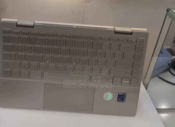 New Laptop HP Envy x360 8GB Intel Core i7 SSD 512GB