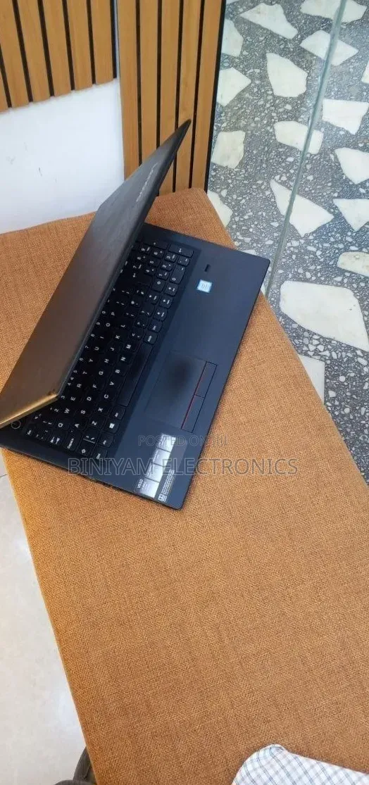 New Laptop Lenovo V510 8GB Intel Core i7 HDD 1T