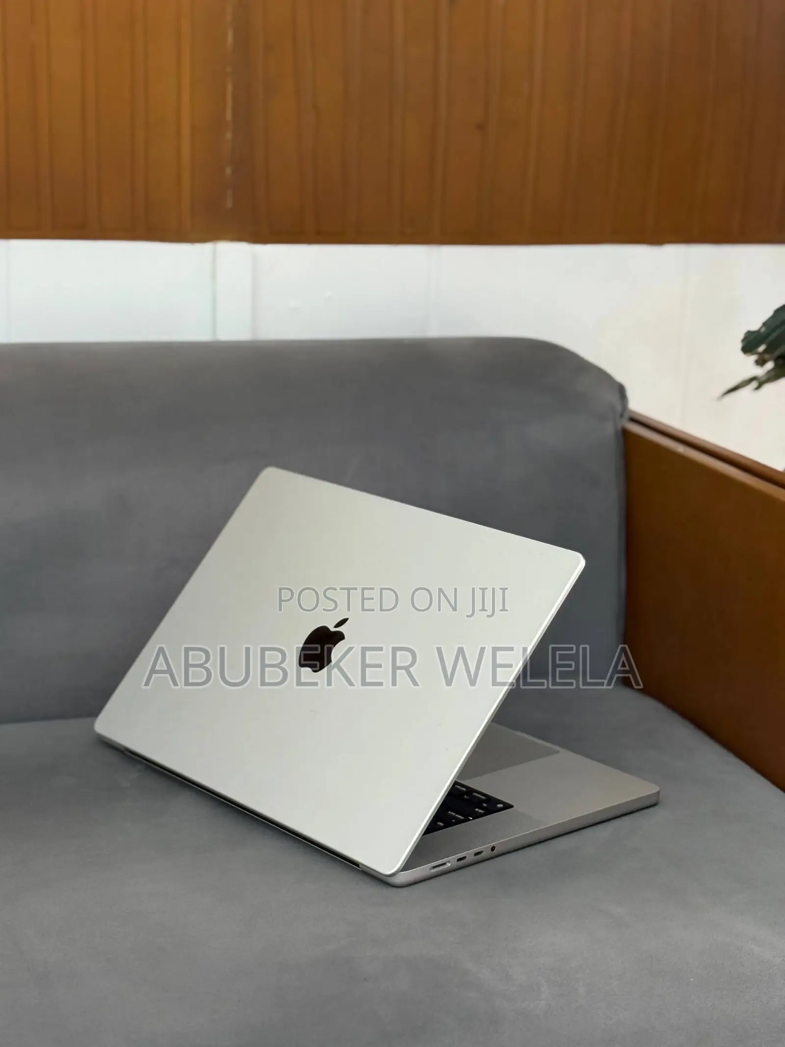New Laptop Apple MacBook Pro 2021 M1 16GB Apple M1 Pro SSD 512GB