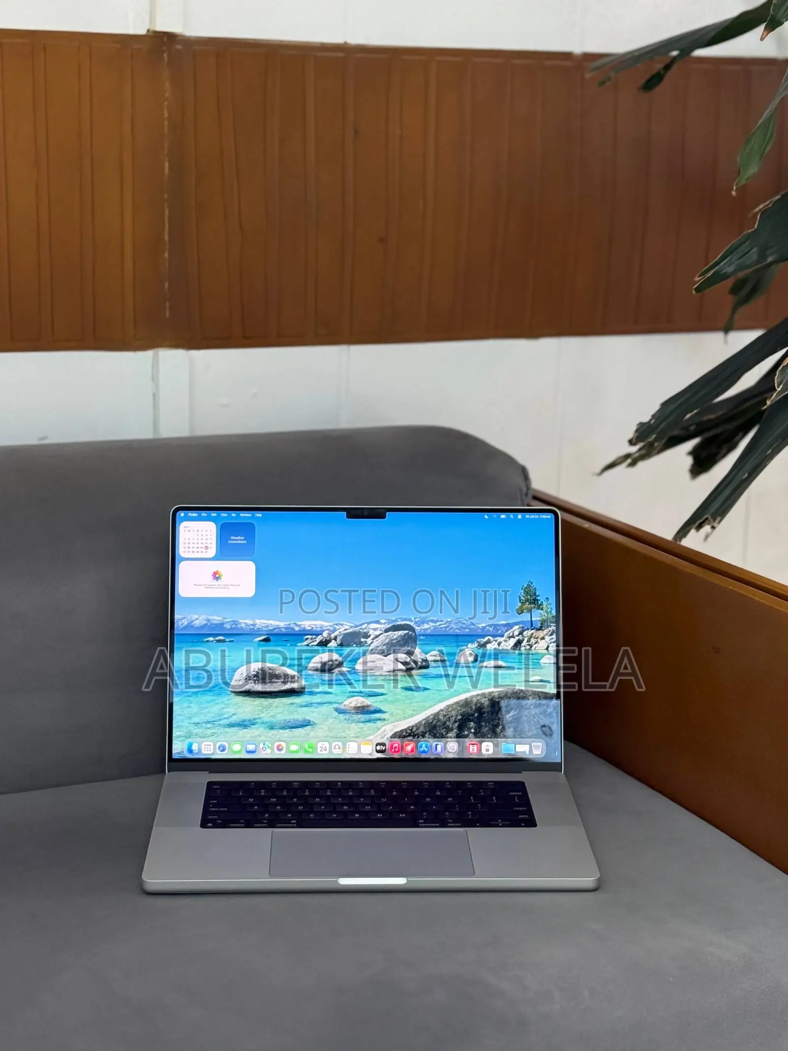 New Laptop Apple MacBook Pro 2021 M1 16GB Apple M1 Pro SSD 512GB