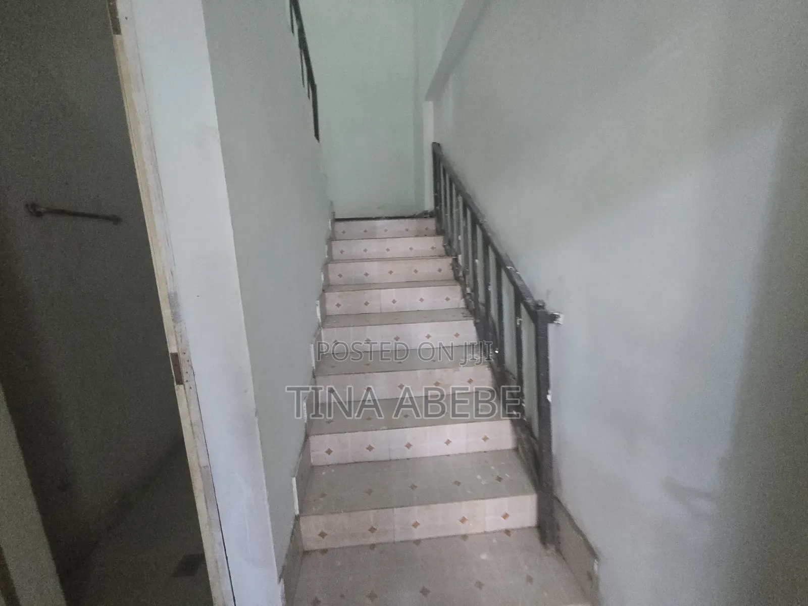 4bdrm House in Akaky Kaliti for sale