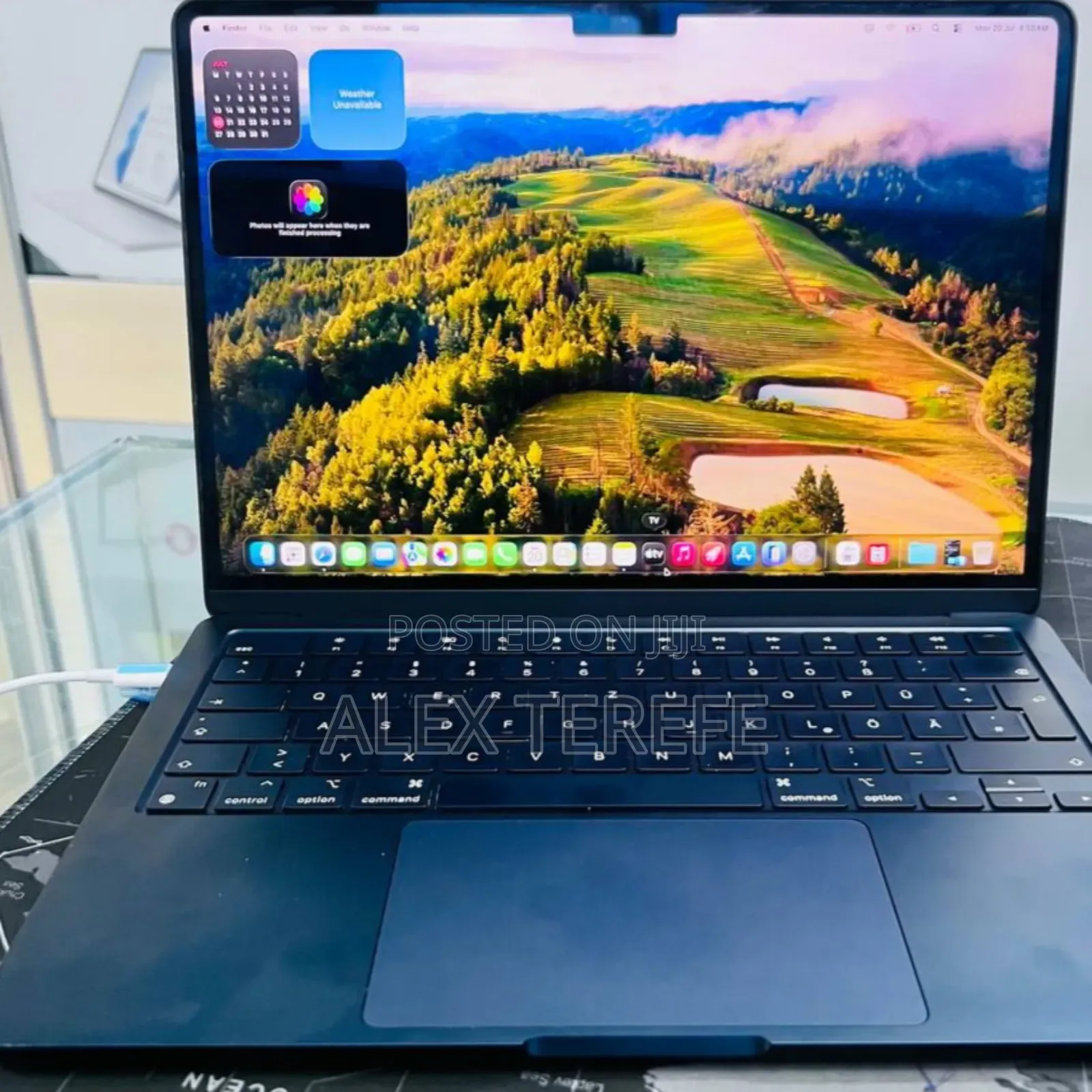 New Laptop Apple MacBook Air 2022 M2 16GB Apple M2 SSD 512GB