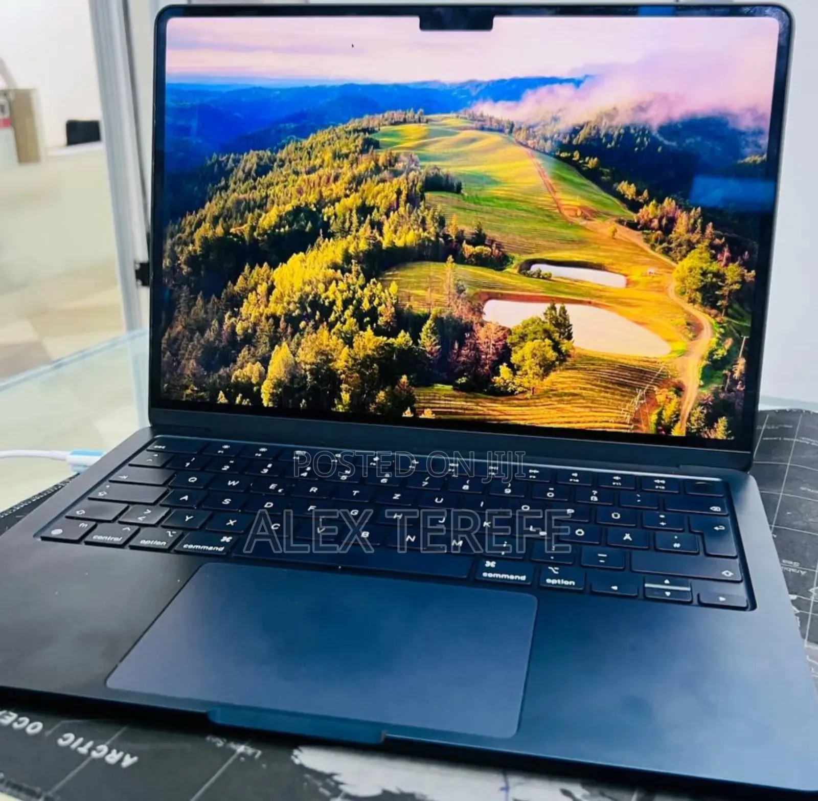 New Laptop Apple MacBook Air 2022 M2 16GB Apple M2 SSD 512GB