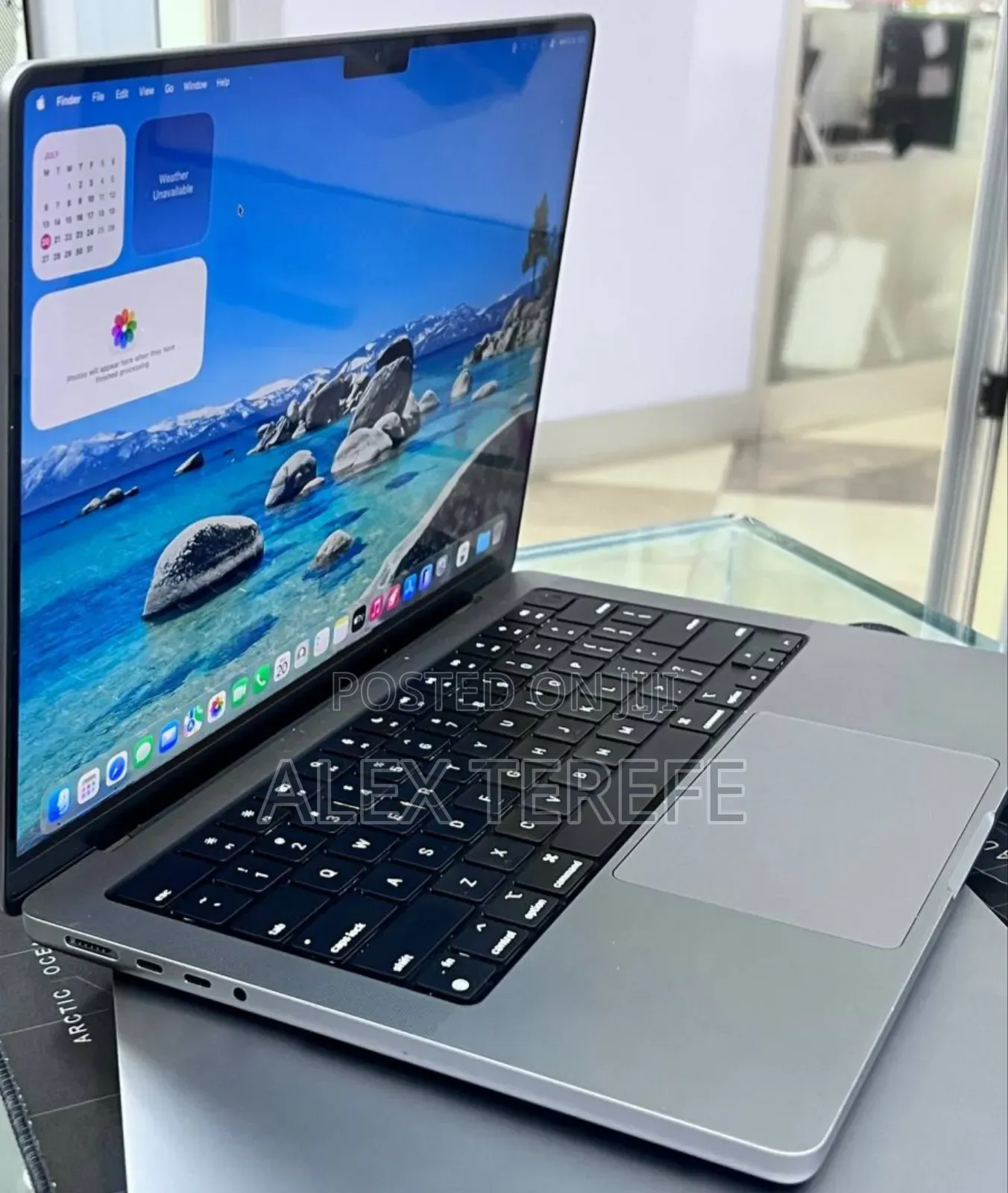 New Laptop Apple MacBook Pro 2021 M1 16GB Apple M1 Pro SSD 512GB