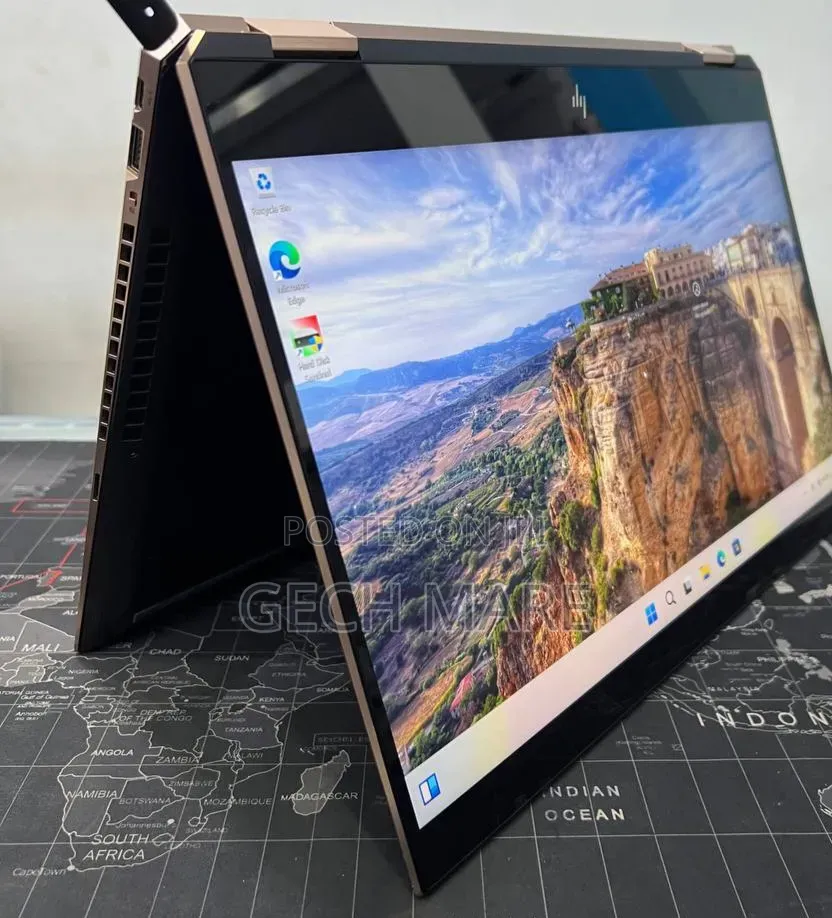 New Laptop HP Spectre 16GB Intel Core i7 SSD 512GB