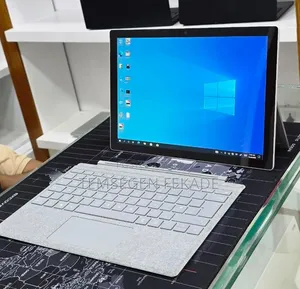 New Laptop Microsoft Surface Pro 7+ 16GB Intel Core i5 SSD 256GB