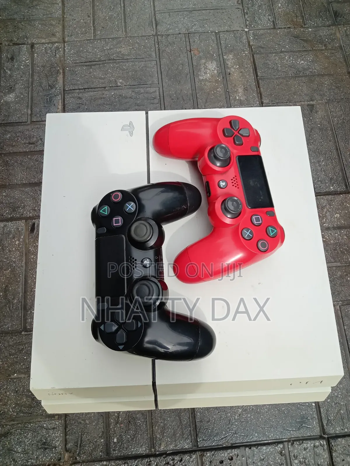 PlayStation 4 Fat Condition Almost New !!
