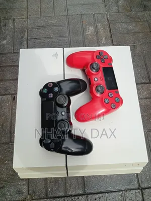 PlayStation 4 Fat Condition Almost New !!