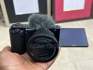 Sony Zv E-10
