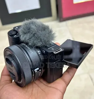 Sony Zv E-10