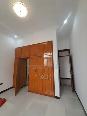 3bdrm Villa in አያት ኮምፓውንድ ውስጥ በጣም, Bole for sale