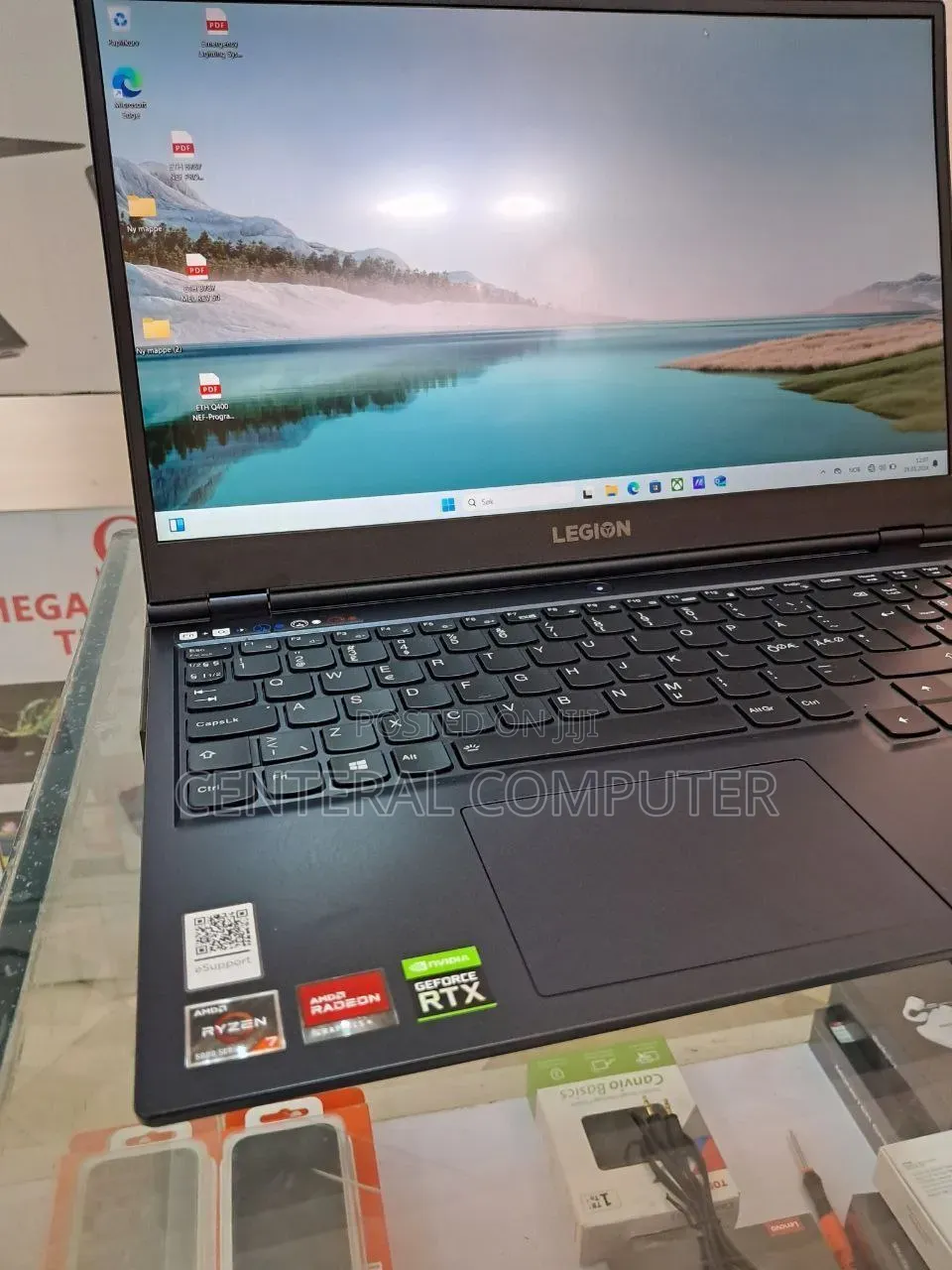 New Laptop Lenovo Legion 5i 16GB AMD Ryzen 5 SSD 512GB