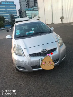 Toyota Yaris 2010 Silver