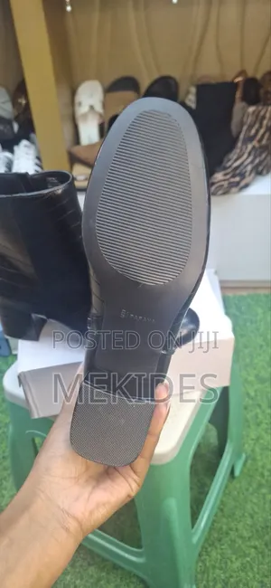 Boots Black
