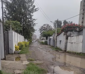 G+4/G+5Development Land for Sale in Kera,Near Alem Pension200+Sq.m