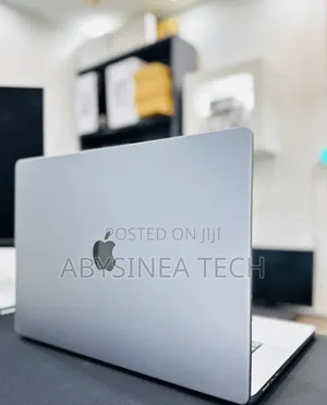 New Laptop Apple MacBook Pro 2016 16GB Intel Core i7 SSD 512GB
