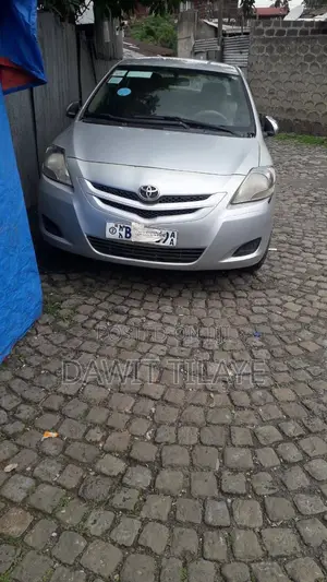 Toyota Yaris 2010 Silver