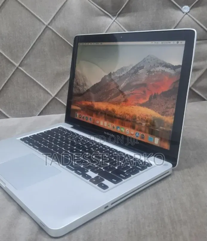 New Laptop Apple MacBook Pro 2012 4GB Intel Core i5 HDD 320GB