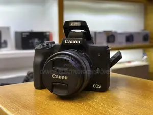 Canon EOS M50 Mirrorless Camera With 15-45mm Lens