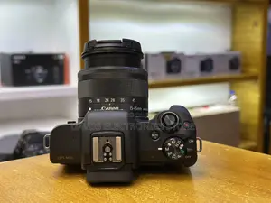 Canon EOS M50 Mirrorless Camera With 15-45mm Lens