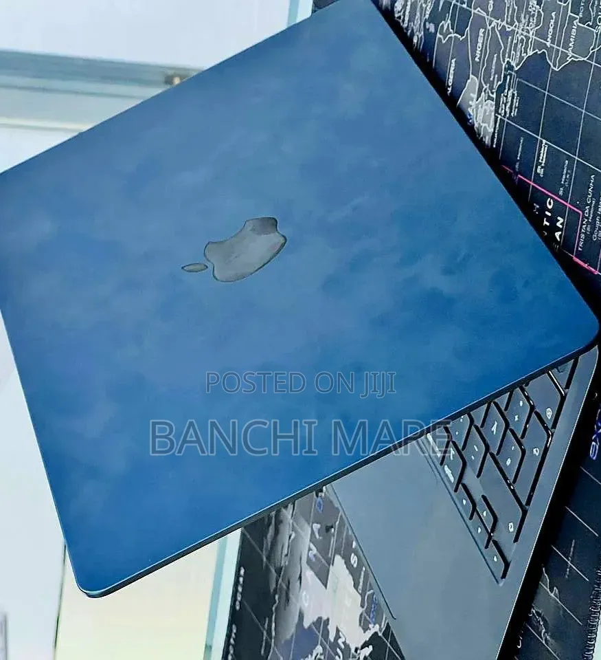 New Laptop Apple MacBook Air 2022 M2 16GB Apple M2 SSD 512GB