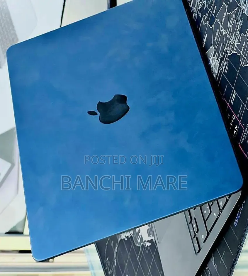 New Laptop Apple MacBook Air 2022 M2 16GB Apple M2 SSD 512GB