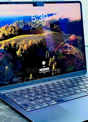 New Laptop Apple MacBook 16GB SSD 512GB
