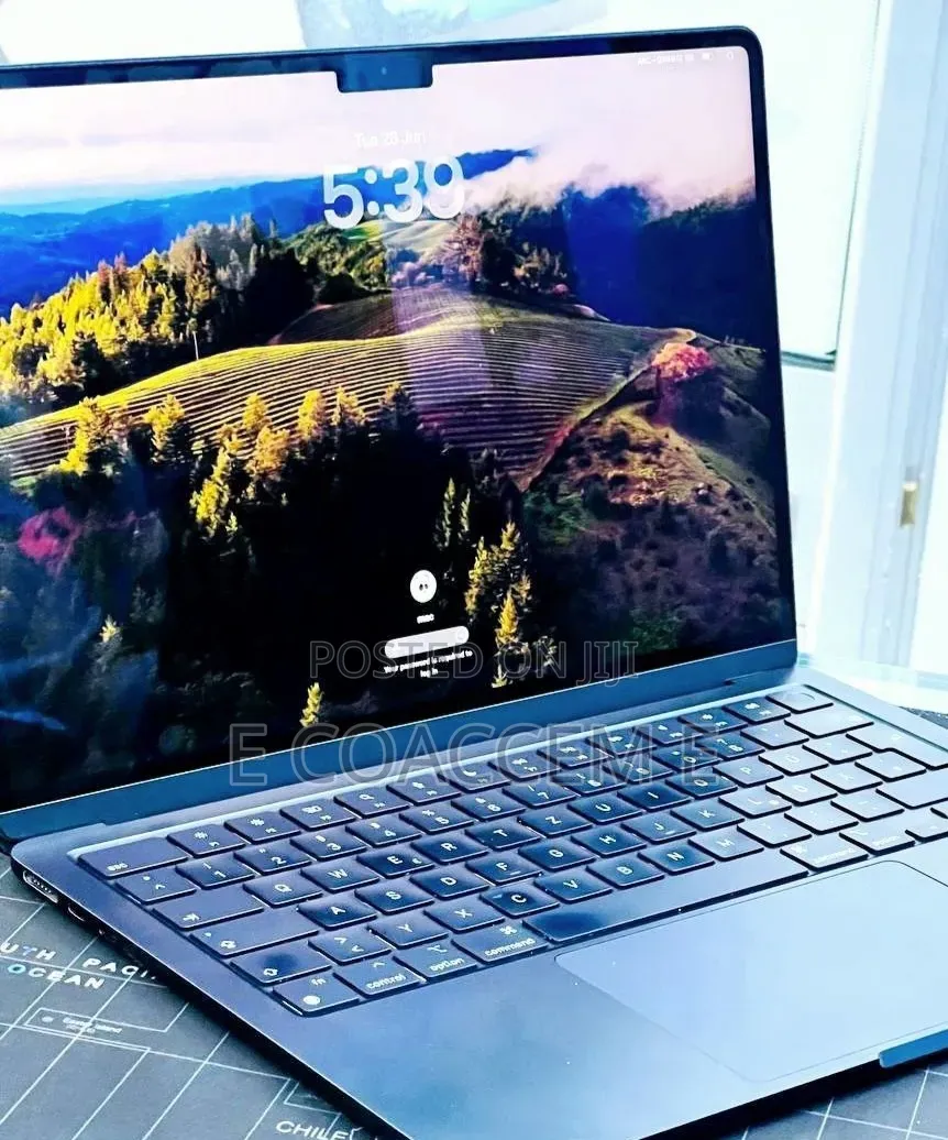 New Laptop Apple MacBook 16GB SSD 512GB