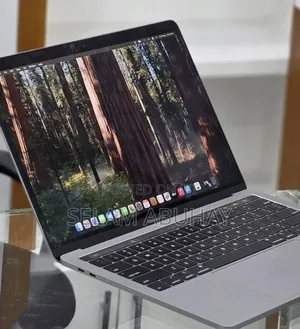 New Laptop Apple MacBook Pro 2019 16GB Intel Core i7 SSD 256GB