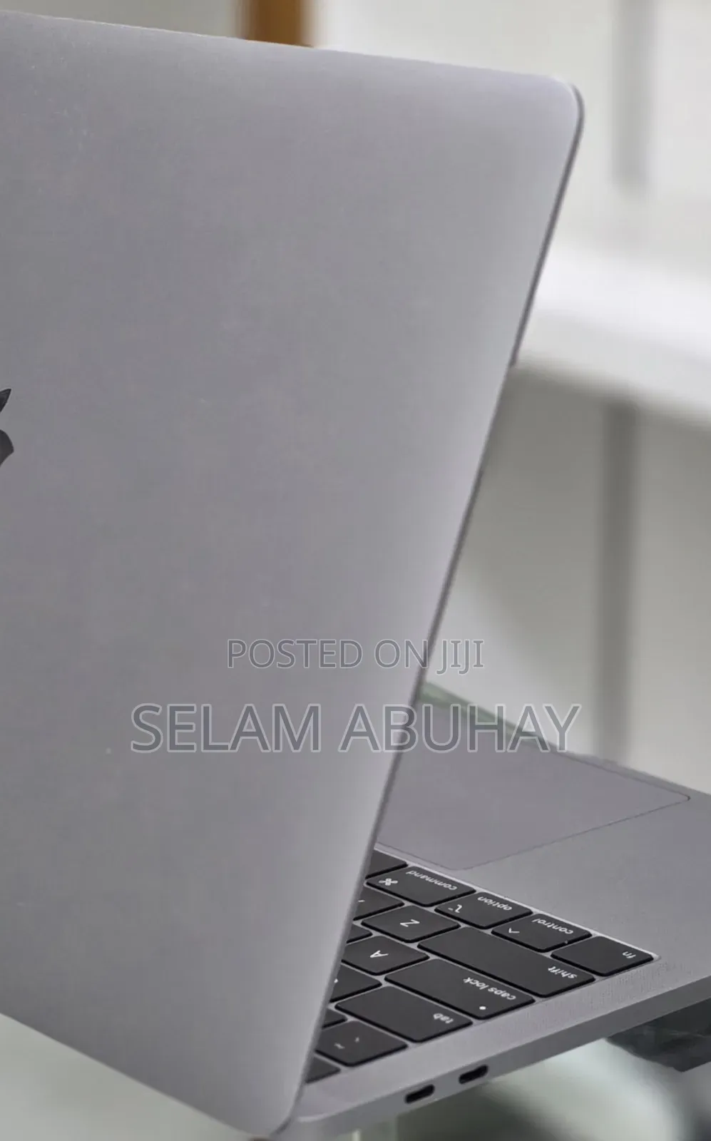 New Laptop Apple MacBook Pro 2019 16GB Intel Core i7 SSD 256GB