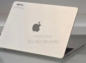 New Laptop Apple MacBook Air 2025 M4 16GB Apple M4 SSD 256GB