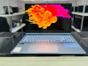 New Laptop Asus VivoBook 15 X505BA 16GB Intel Core Ultra 7 SSD 512GB