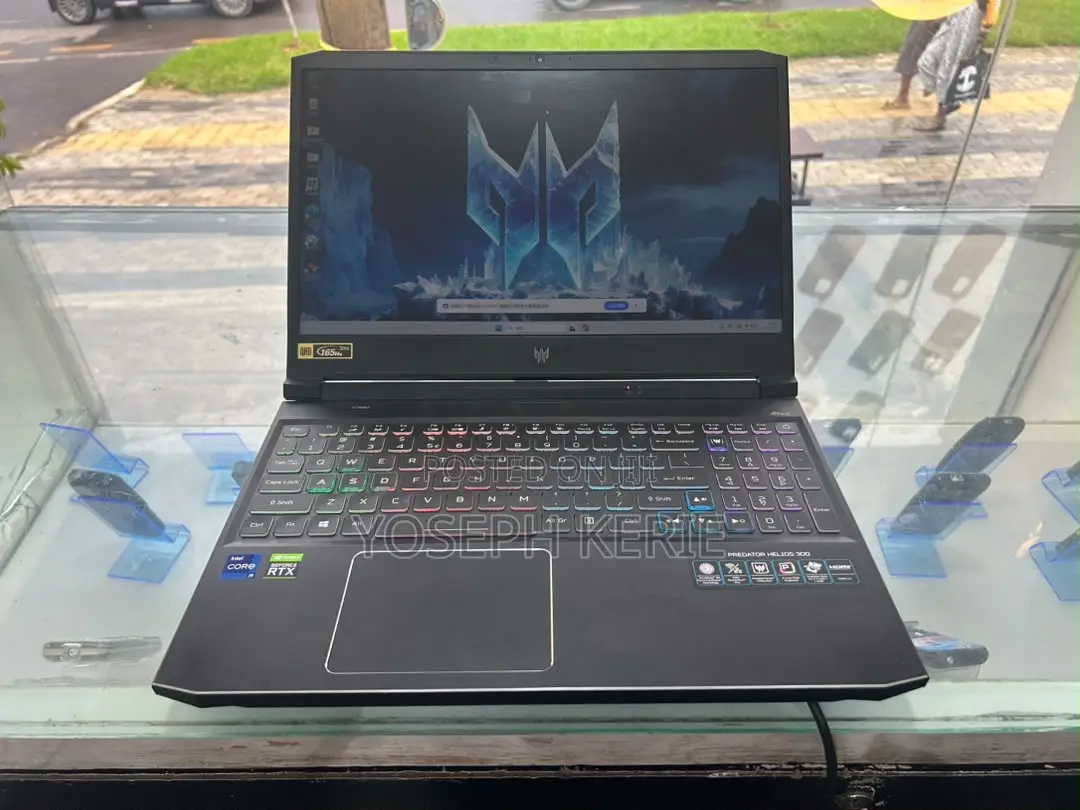 New Laptop Acer Predator Helios 300 16GB Intel Core i9 SSD 512GB