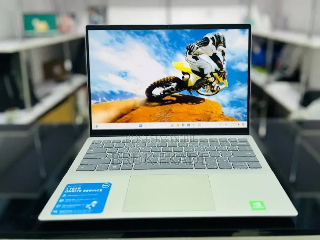 New Laptop Dell Inspiron 15 16GB Intel Core i5 SSD 512GB