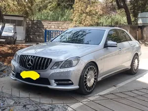 Mercedes-Benz E200 2014 Silver