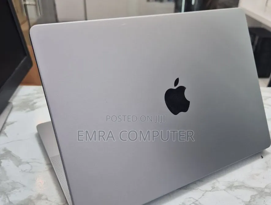 New Laptop Apple MacBook Pro 2021 M1 16GB Apple M1 Pro SSD 512GB