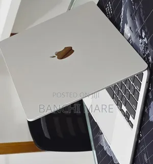 New Laptop Apple MacBook Air 2022 M2 8GB Apple M2 SSD 256GB