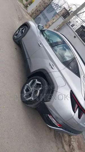 Hyundai Tucson 2021 Silver