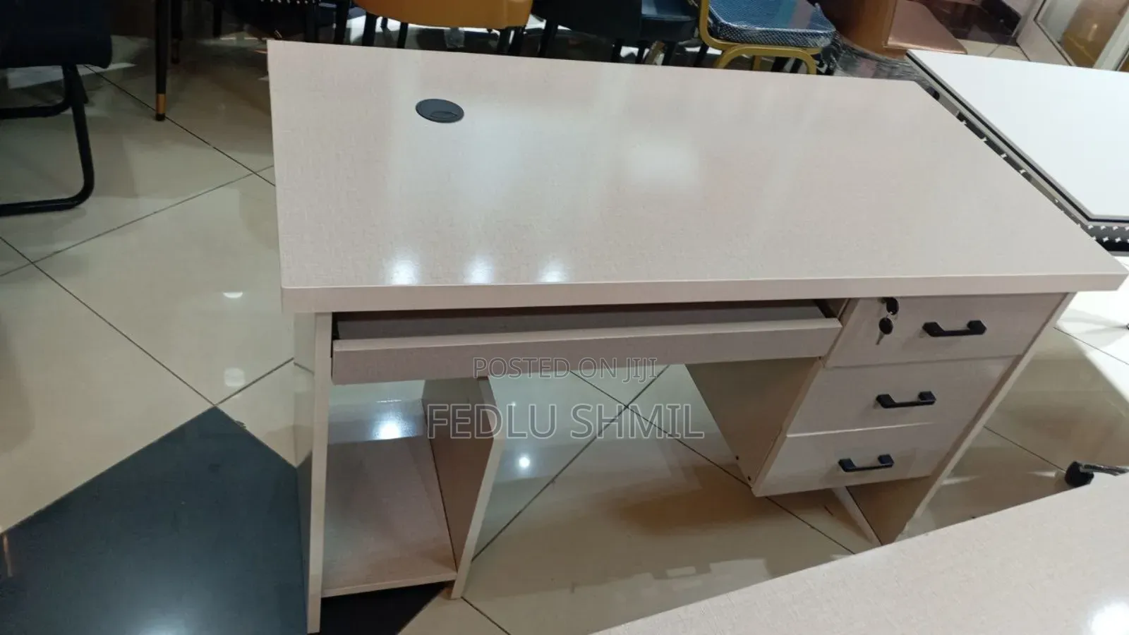 Office Tables 1.20cm