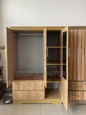 Closet (ቁምሳጥን)