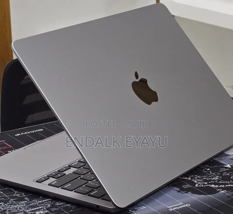 New Laptop Apple MacBook Air 2022 M2 16GB Apple M2 SSD 256GB