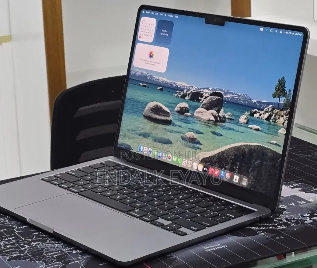 New Laptop Apple MacBook Air 2022 M2 16GB Apple M2 SSD 256GB