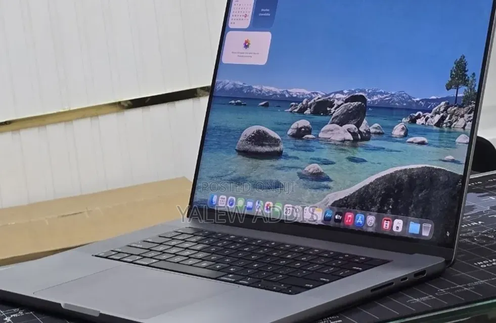 New Laptop Apple MacBook Pro 2021 M1 Max 32GB Apple M1 Pro SSD 512GB