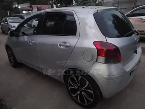 Toyota Yaris 2009 Silver