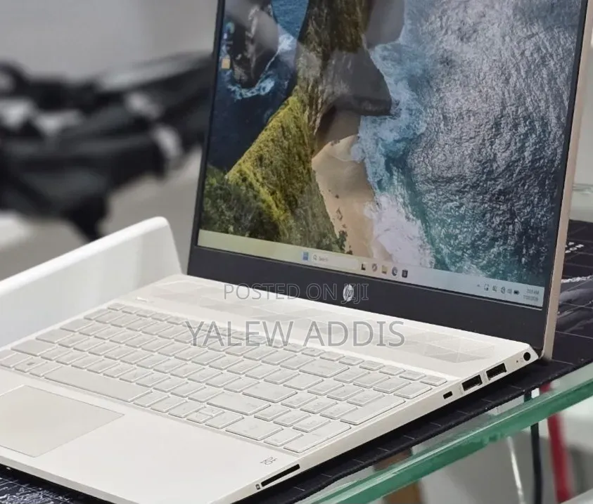 New Laptop HP Pavilion 15 8GB Intel Core i5 SSD 512GB