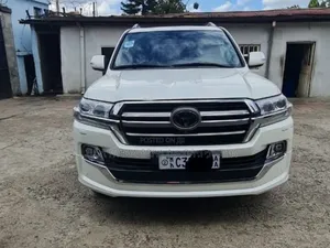 Toyota Land Cruiser 2021 Off white