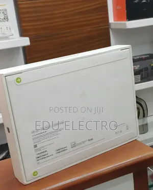New Laptop Apple MacBook Air 2026 M5 16GB Apple M5 Max SSD 512GB
