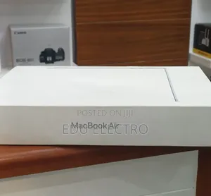 New Laptop Apple MacBook Air 2026 M5 16GB Apple M5 Max SSD 512GB