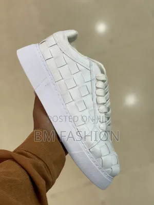 Woven Low-Top Crisp All-White
